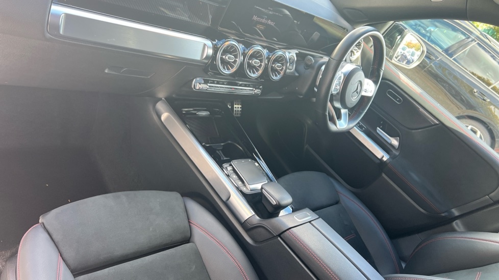 Used Mercedes-Benz GLB 2021 for sale - 75922079: Photo 10