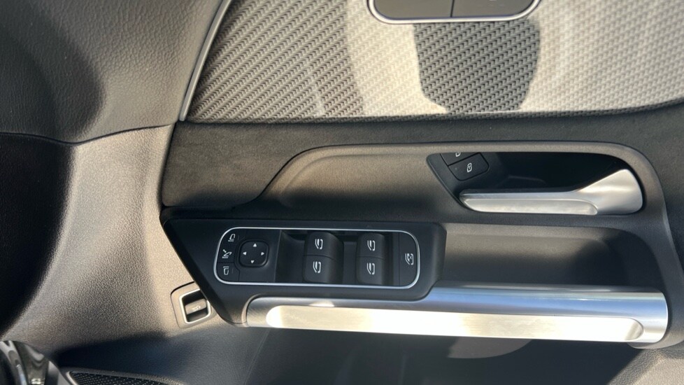 Used Mercedes-Benz GLB 2021 for sale - 75922079: Photo 30