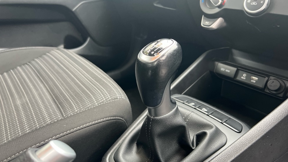 Used Kia Stonic 2019 for sale - 76586988: Photo 27