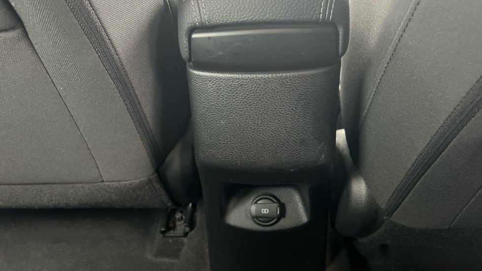 Used Kia Stonic 2019 for sale - 76586988: Photo 34