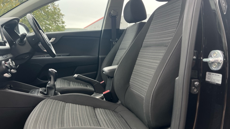 Used Kia Stonic 2019 for sale - 76586988: Photo 38