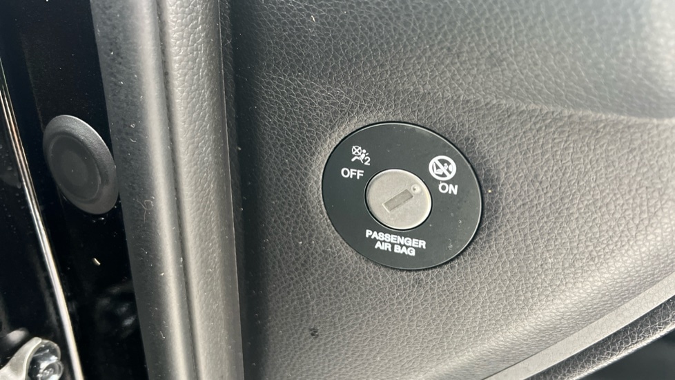 Used Kia Stonic 2019 for sale - 76586988: Photo 39