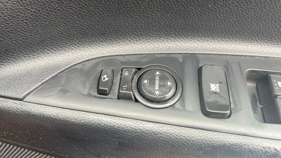 Used Kia Stonic 2019 for sale - 76586988: Photo 61