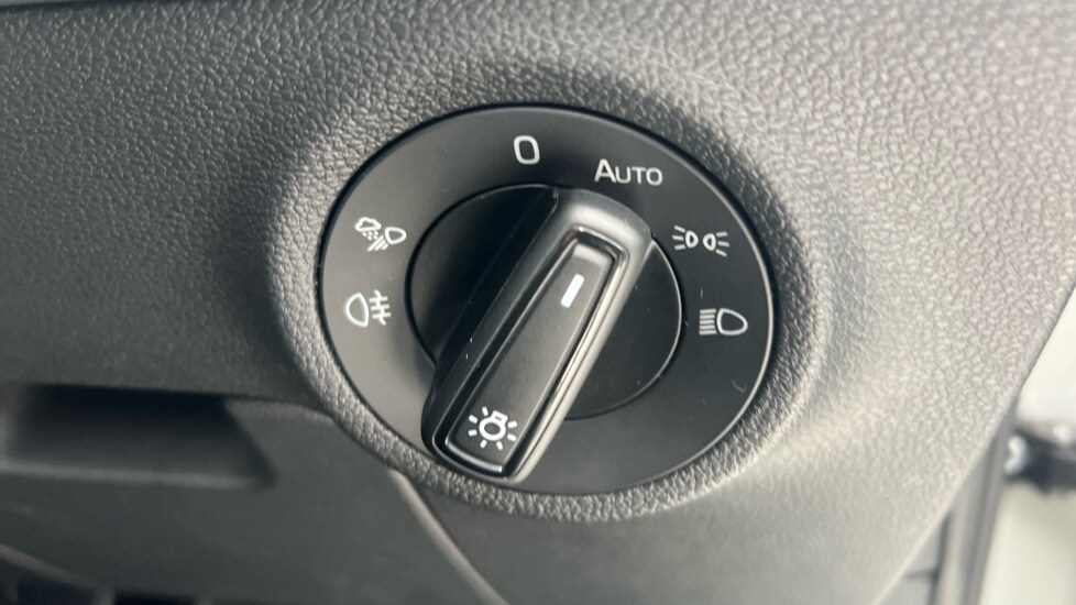 Used Skoda Karoq 2025 for sale - 76873836: Photo 42