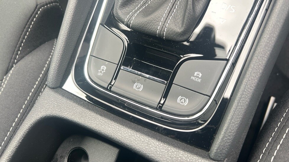 Used Skoda Karoq 2025 for sale - 76873836: Photo 47