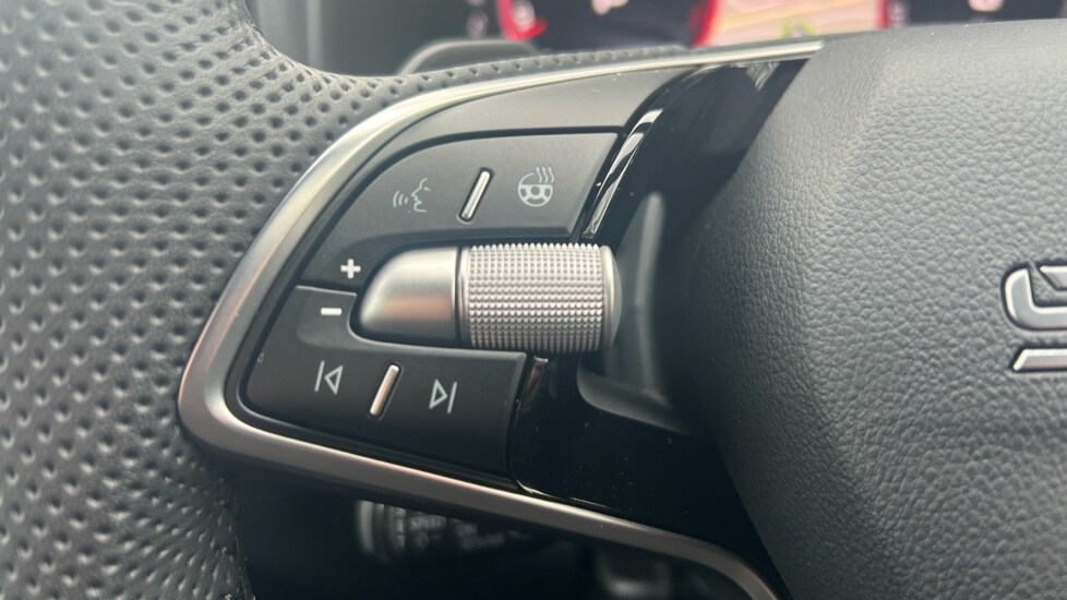 Used Skoda Karoq 2025 for sale - 76873836: Photo 64