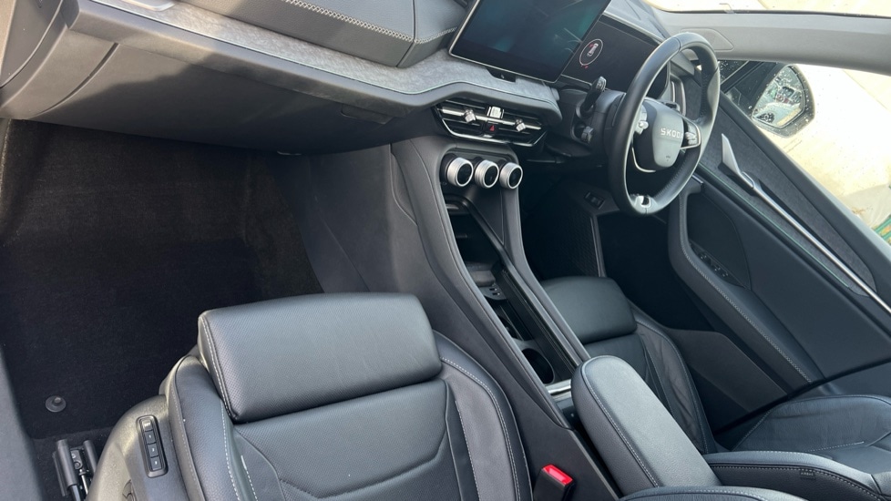 Used Skoda Kodiaq 2025 for sale - 76874055: Photo 2