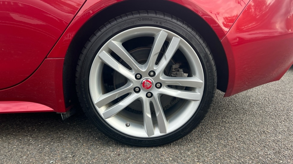 Used Jaguar XE 2017 for sale - 76556831: Photo 18