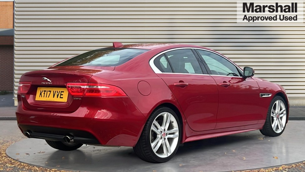 Used Jaguar XE 2017 for sale - 76556831: Photo 3