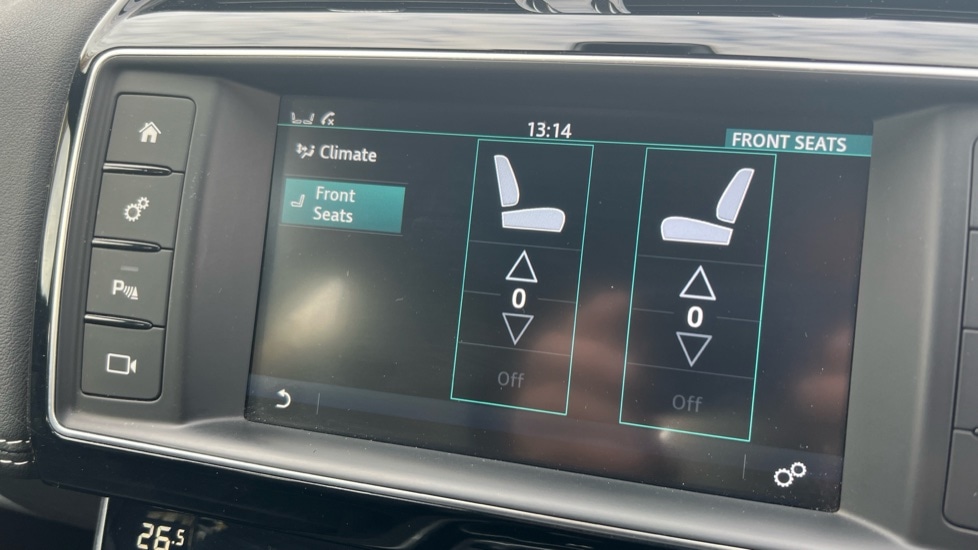 Used Jaguar XE 2017 for sale - 76556831: Photo 32