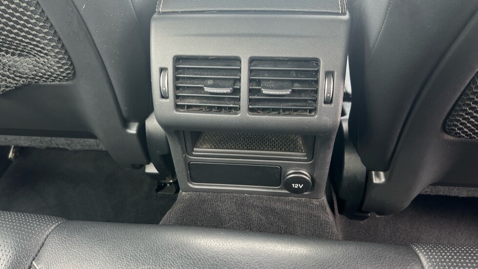 Used Jaguar XE 2017 for sale - 76556831: Photo 39