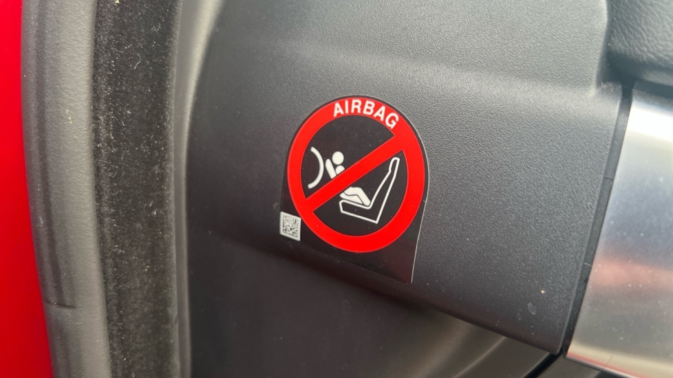 Used Jaguar XE 2017 for sale - 76556831: Photo 46