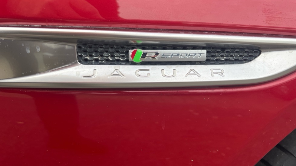 Used Jaguar XE 2017 for sale - 76556831: Photo 55