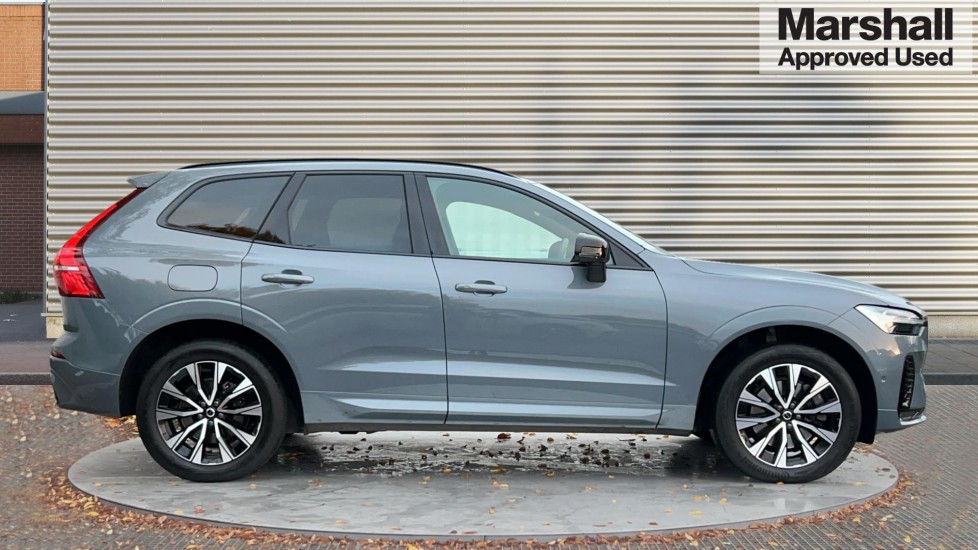 Used Volvo XC60 2023 for sale - 76593620: Photo 2