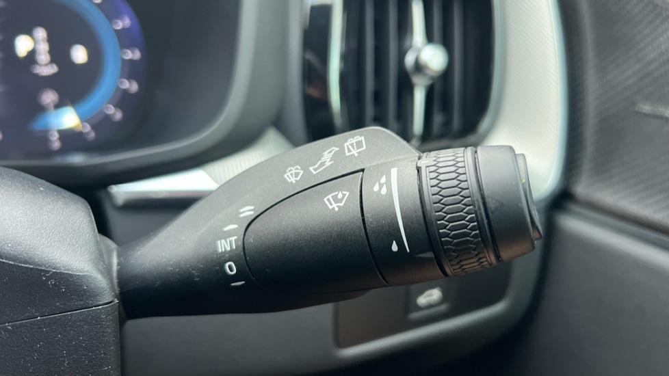 Used Volvo XC60 2023 for sale - 76593620: Photo 24