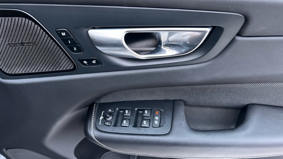 Used Volvo XC60 2023 for sale - 76593620: Photo 30