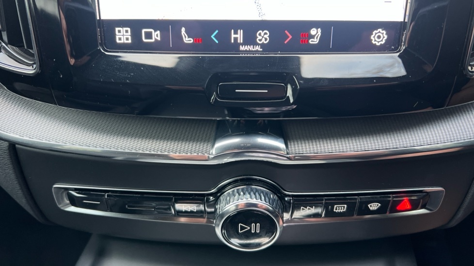 Used Volvo XC60 2023 for sale - 76593620: Photo 32