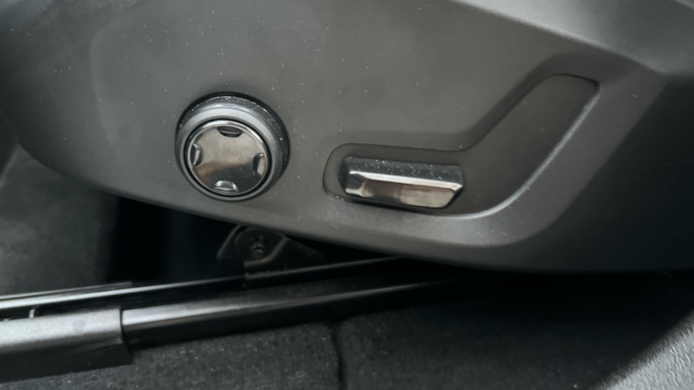 Used Volvo XC60 2023 for sale - 76593620: Photo 47