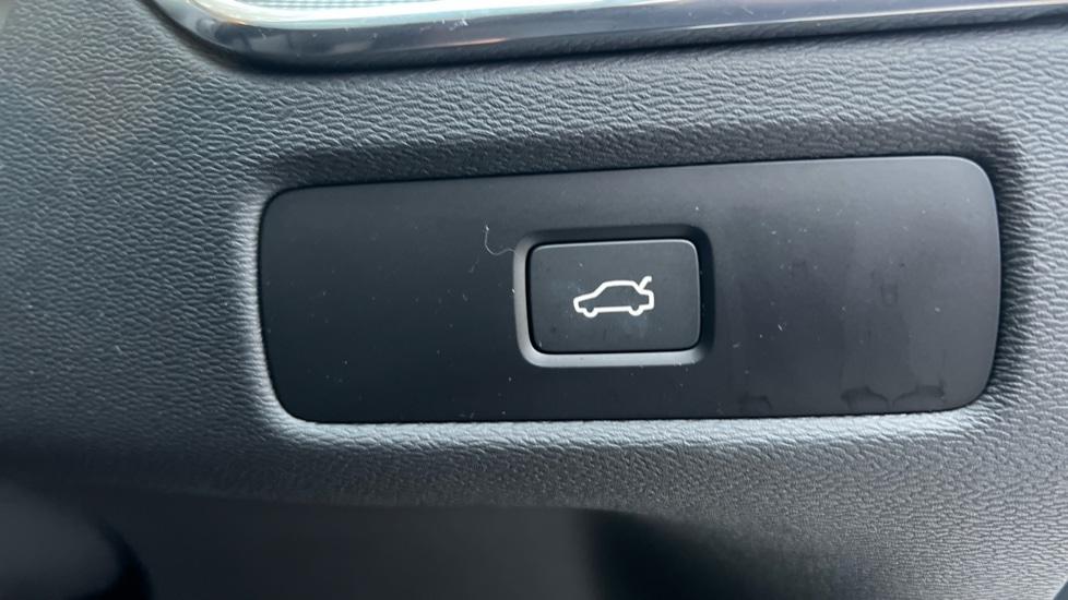 Used Volvo XC60 2023 for sale - 76593620: Photo 52