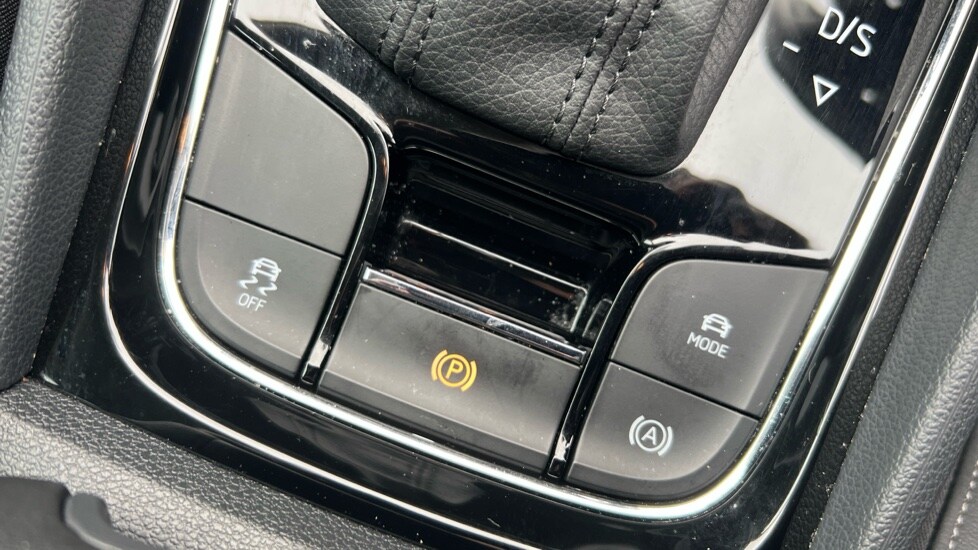 Used Skoda Karoq 2023 for sale - 76475124: Photo 76