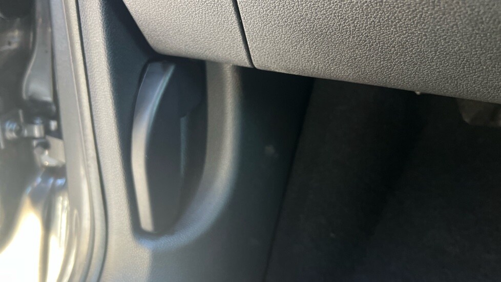 Used Skoda Karoq 2025 for sale - 76873706: Photo 40