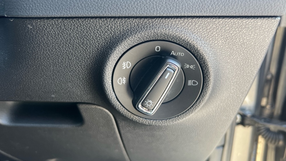 Used Skoda Karoq 2025 for sale - 76873706: Photo 45