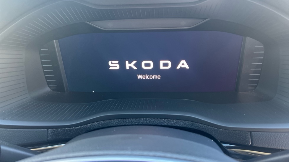 Used Skoda Karoq 2025 for sale - 76873706: Photo 48