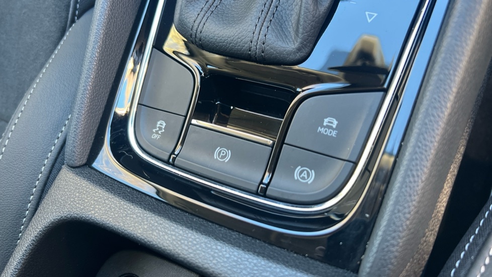 Used Skoda Karoq 2025 for sale - 76873706: Photo 51