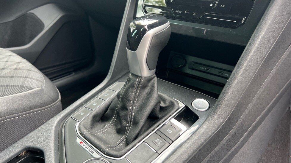 Used Volkswagen Tiguan 2021 for sale - 76580107: Photo 29