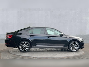 Used Skoda Superb 2019 for sale - 75468060: Photo