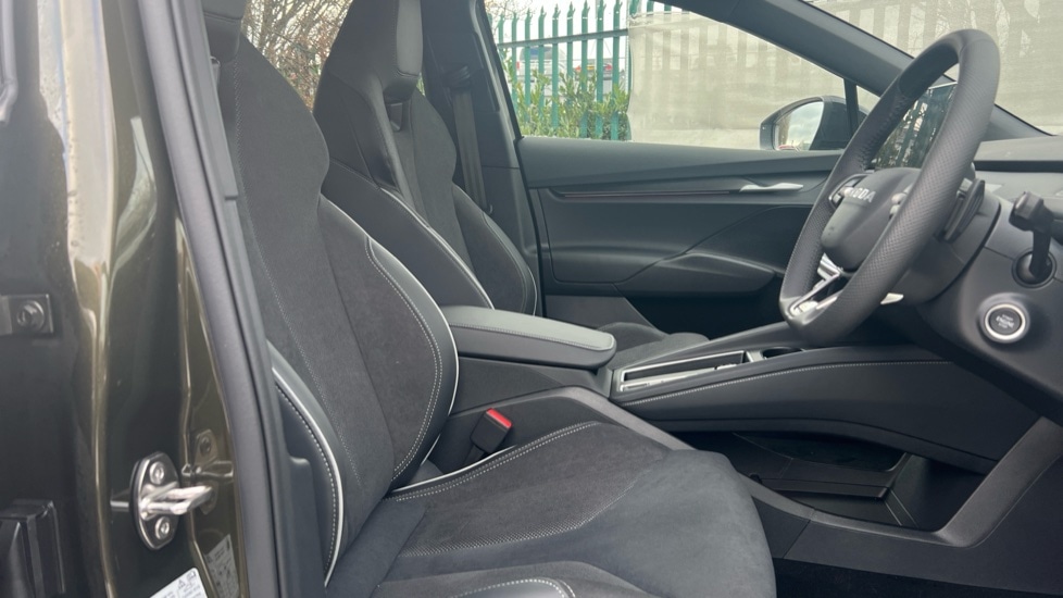 Used Skoda Enyaq 2025 for sale - 76948460: Photo 26
