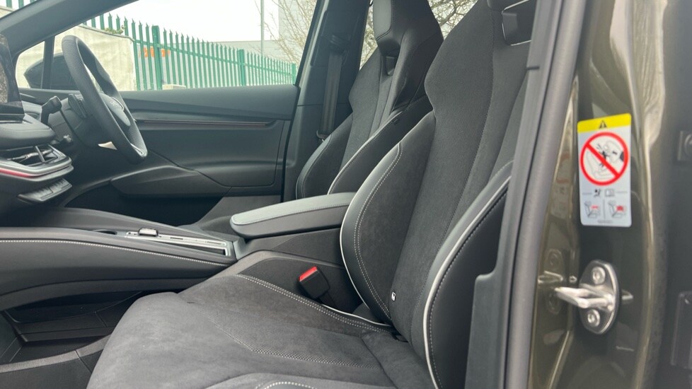 Used Skoda Enyaq 2025 for sale - 76948460: Photo 28