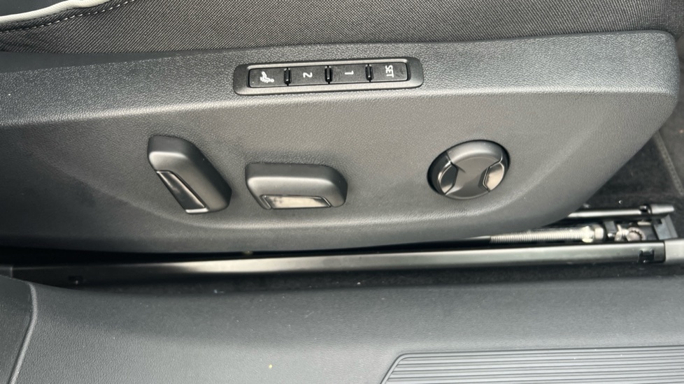 Used Skoda Enyaq 2025 for sale - 76948460: Photo 48