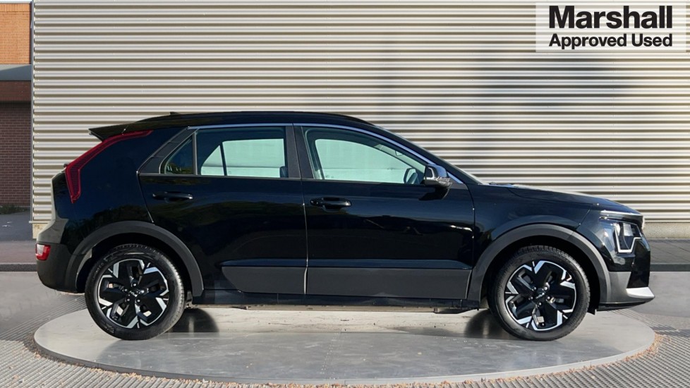 Used Kia Niro 2024 for sale - 76062161: Photo 2