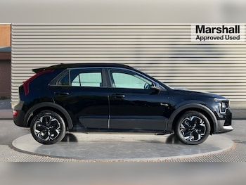Used Kia Niro 2024 for sale - 76062161: Photo 2