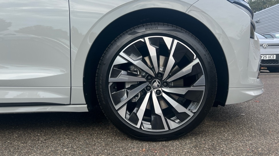 Used Skoda Enyaq 2025 for sale - 76350829: Photo 20