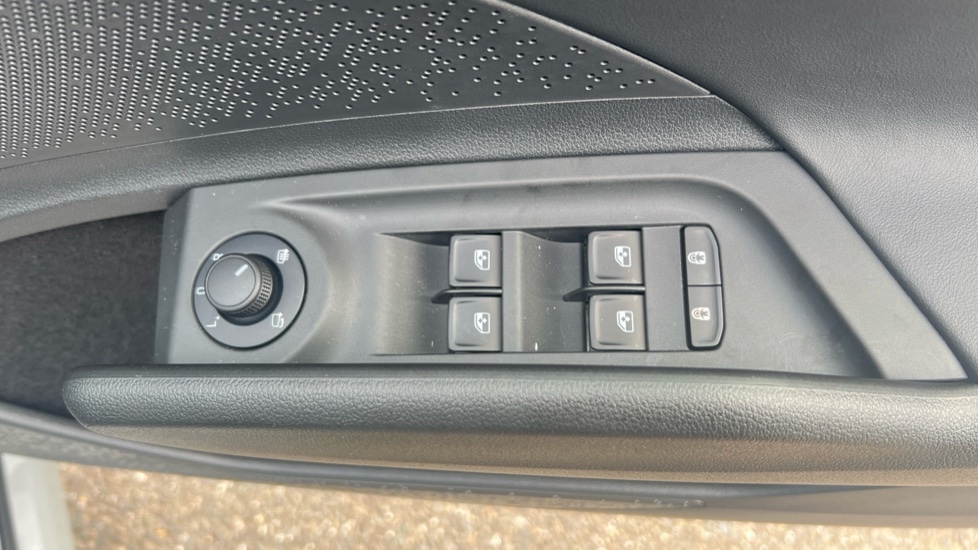 Used Skoda Enyaq 2025 for sale - 76350829: Photo 39