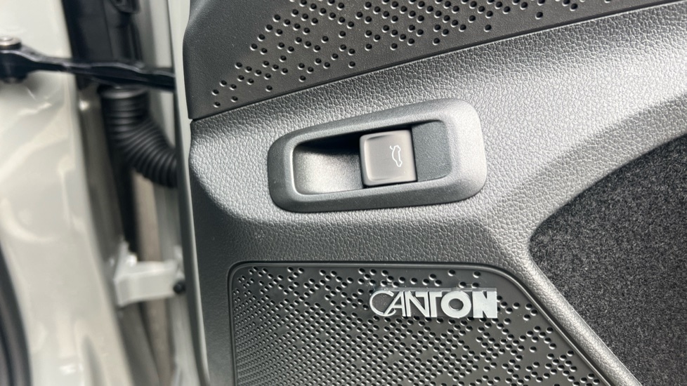 Used Skoda Enyaq 2025 for sale - 76350829: Photo 41