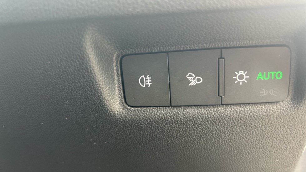 Used Skoda Enyaq 2025 for sale - 76350829: Photo 42