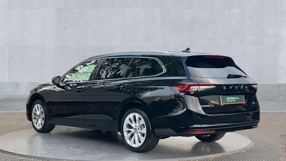 Used Skoda Superb 2025 for sale - 76871281: Photo 3