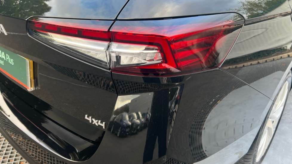 Used Skoda Superb 2025 for sale - 76871281: Photo 64