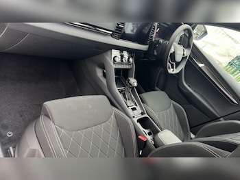 Used Skoda Karoq 2025 for sale - 76479917: Photo
