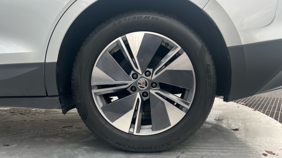 Used Skoda Enyaq 2025 for sale - 76873018: Photo 19