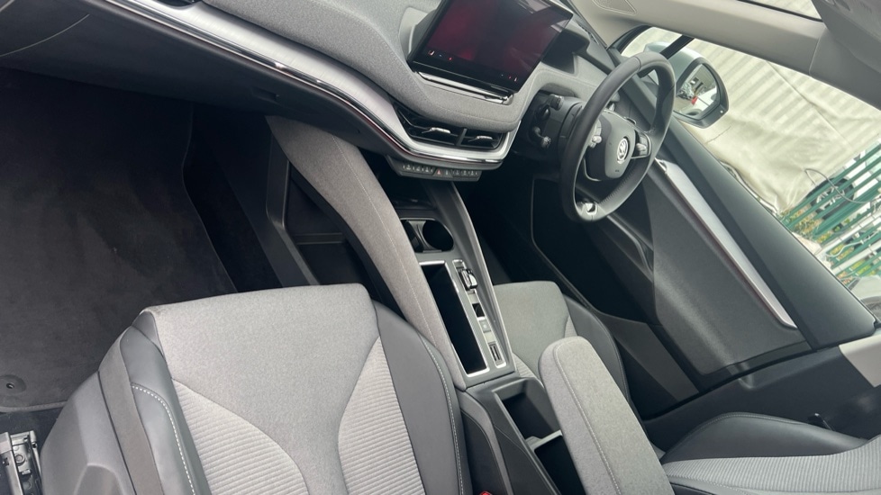 Used Skoda Enyaq 2025 for sale - 76873018: Photo 2