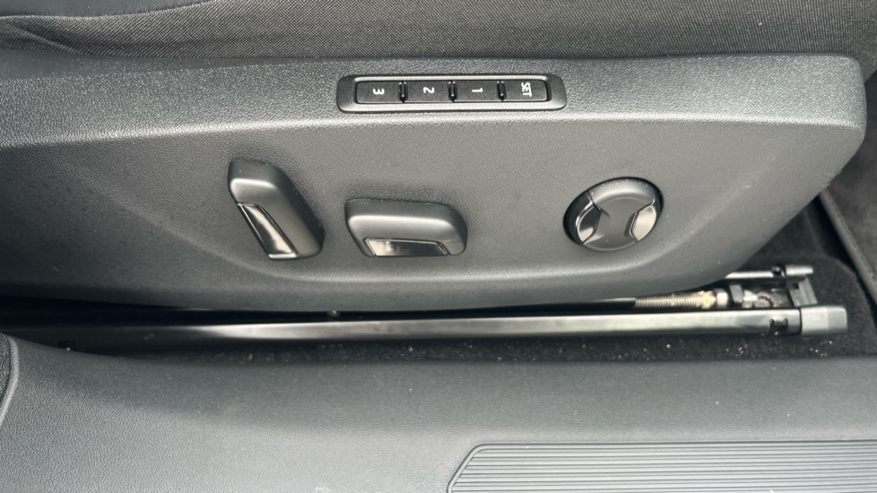 Used Skoda Enyaq 2025 for sale - 76873018: Photo 49