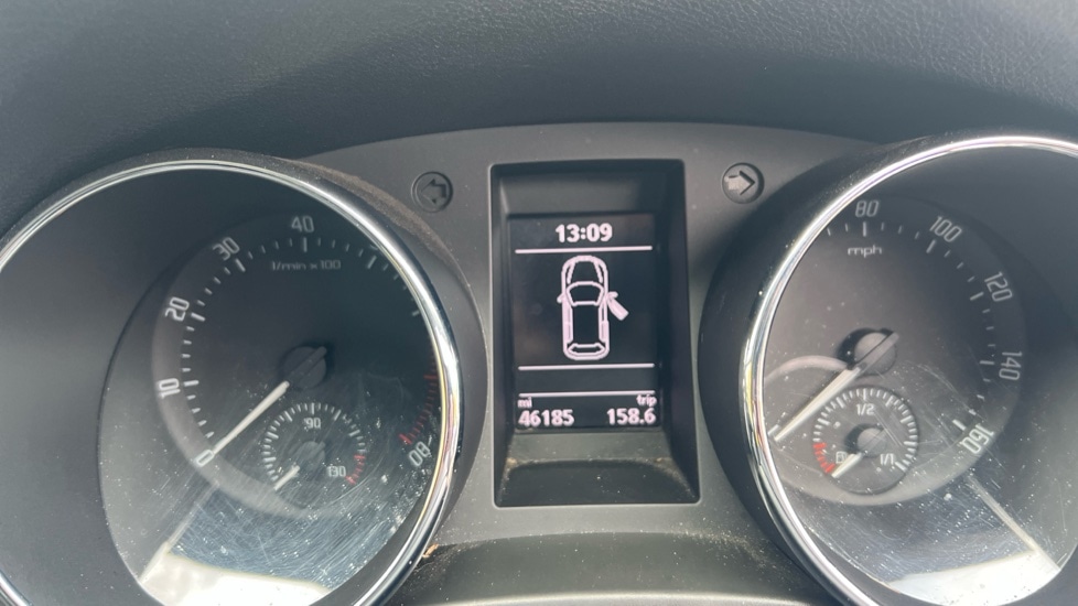 Used Skoda Yeti 2015 for sale - 76870864: Photo 14