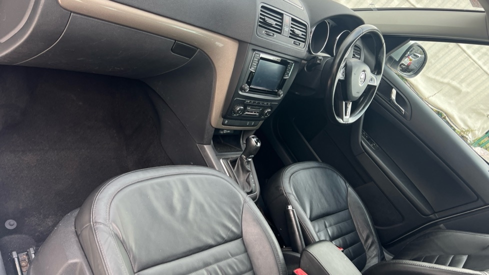 Used Skoda Yeti 2015 for sale - 76870864: Photo 2