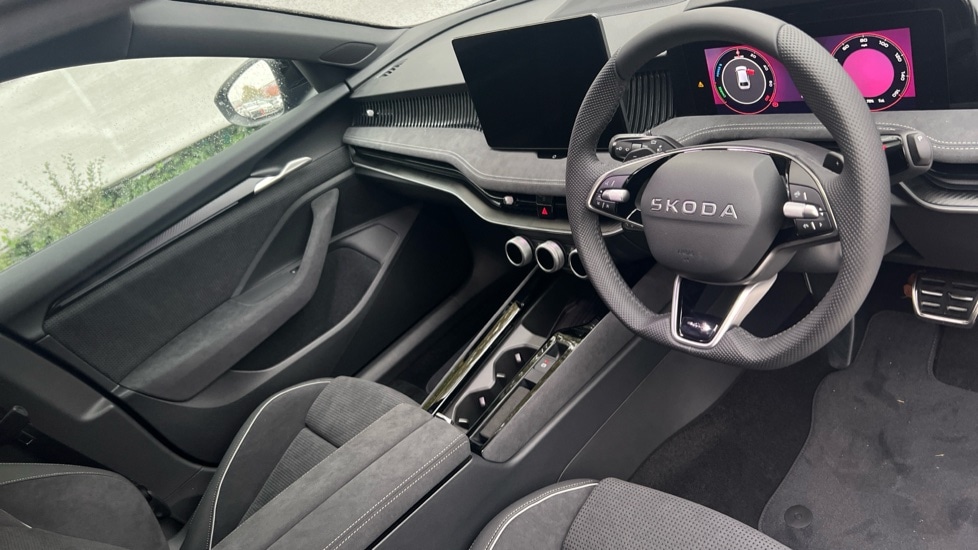 Used Skoda Superb 2025 for sale - 76869837: Photo 6