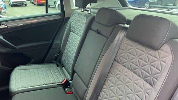 Used Volkswagen Tiguan 2021 for sale - 76074303: Photo 14