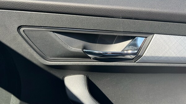 Used Skoda Karoq 2025 for sale - 75467682: Photo 40